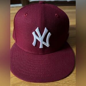 burgundy new york yankees fitted hat.